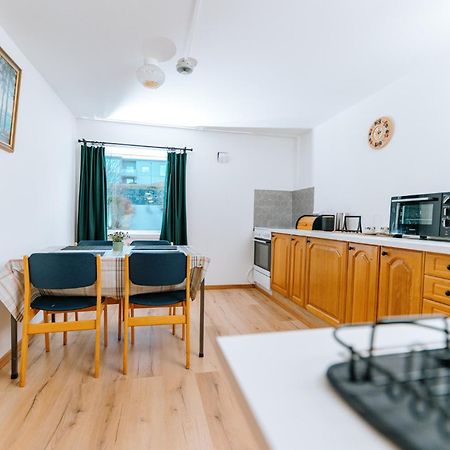 Hotel Nokling & Camping Hjelmeland エクステリア 写真
