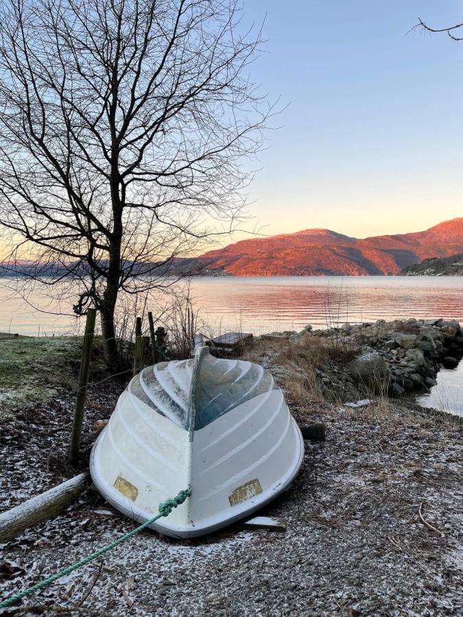Hotel Nokling & Camping Hjelmeland エクステリア 写真