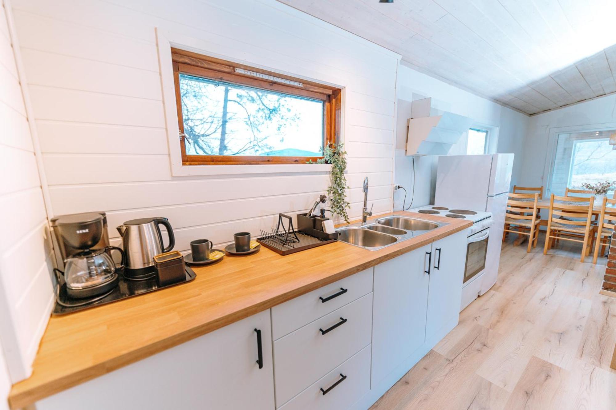 Hotel Nokling & Camping Hjelmeland エクステリア 写真